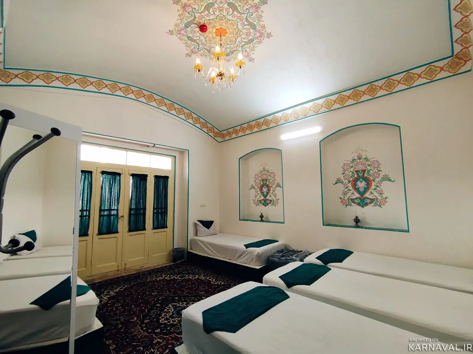 هتل سنتی چهارباغ (۱۰۲) با صبحانه رایگان کاشان هتل سنتی چهارباغ (۱۰۲) با صبحانه رایگان کاشان