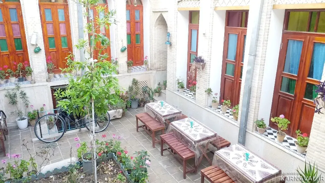 هتل سنتی اقامتگاه سنتی ملک تاج(واحد سه دری) شیراز هتل سنتی اقامتگاه سنتی ملک تاج(واحد سه دری) شیراز