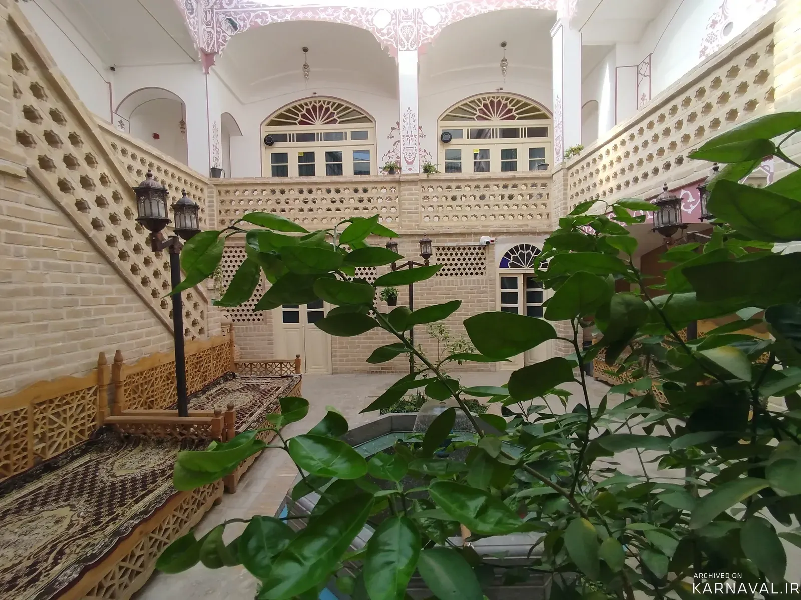 هتل سنتی چهارباغ (۱۰۵) با صبحانه رایگان کاشان