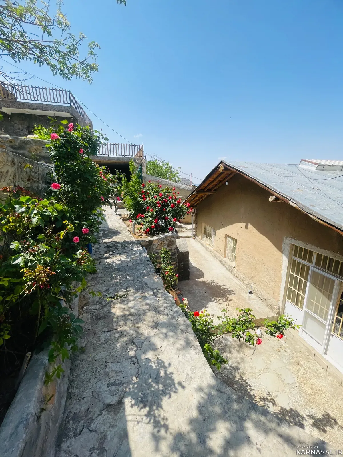 خانه ویلایی سرای نسیم برزک