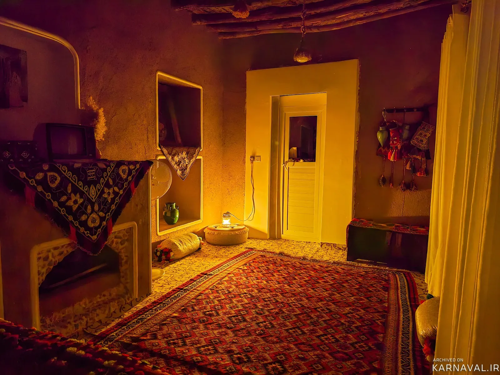 اقامتگاه بومگردی خونه ایوونی (اتاق سه دری) اقلید اقامتگاه بومگردی خونه ایوونی (اتاق سه دری) اقلید