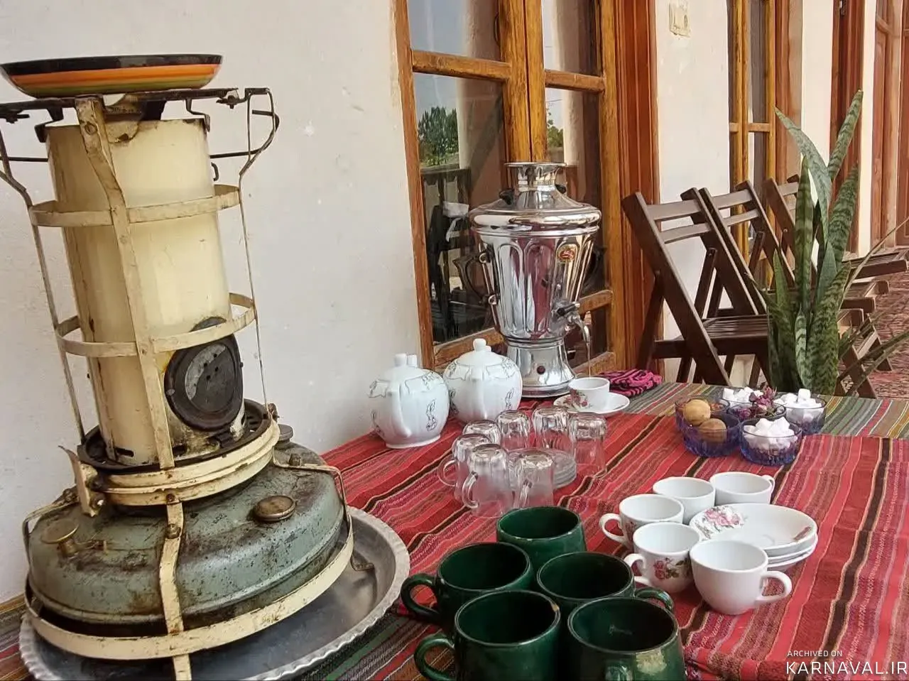 اقامتگاه بوم‌گردی تاریخی یحیی بیک (اتاق تحفه گل)	 شیروان