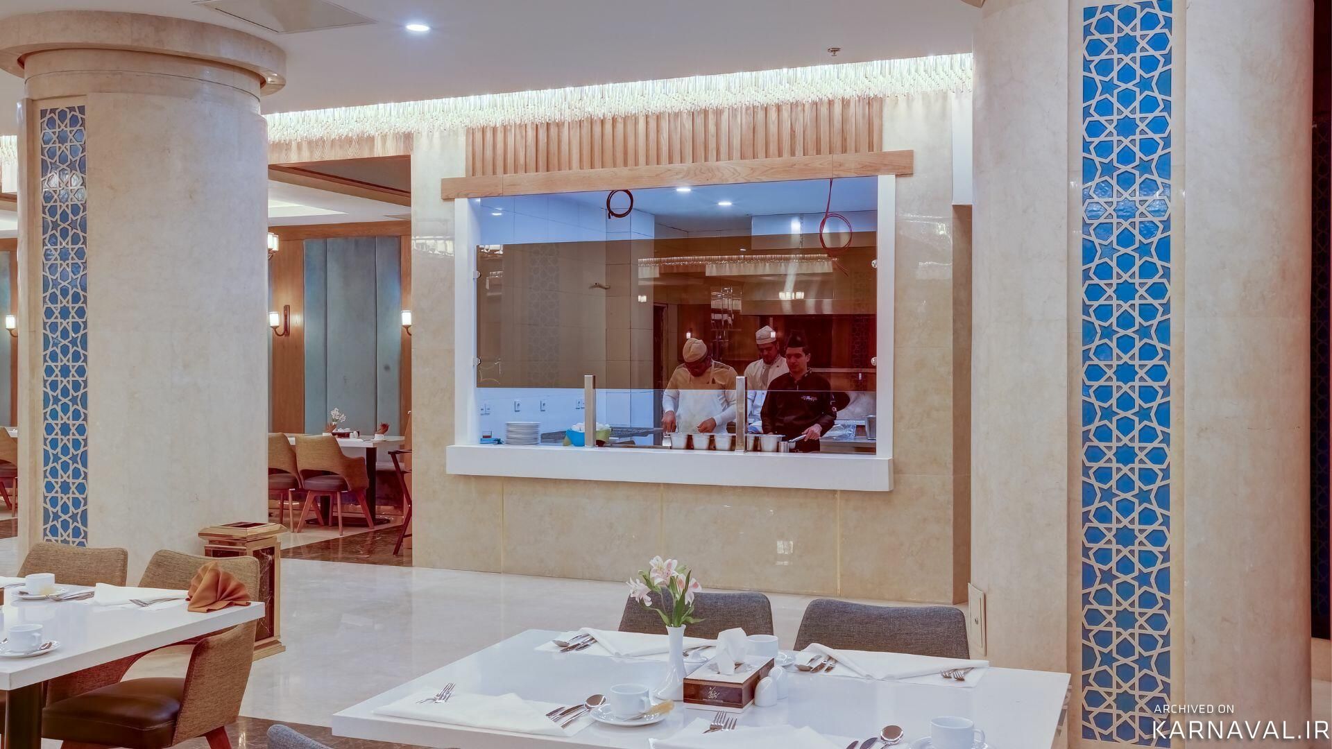 هتل خورشید هشتم رئوف کوثر