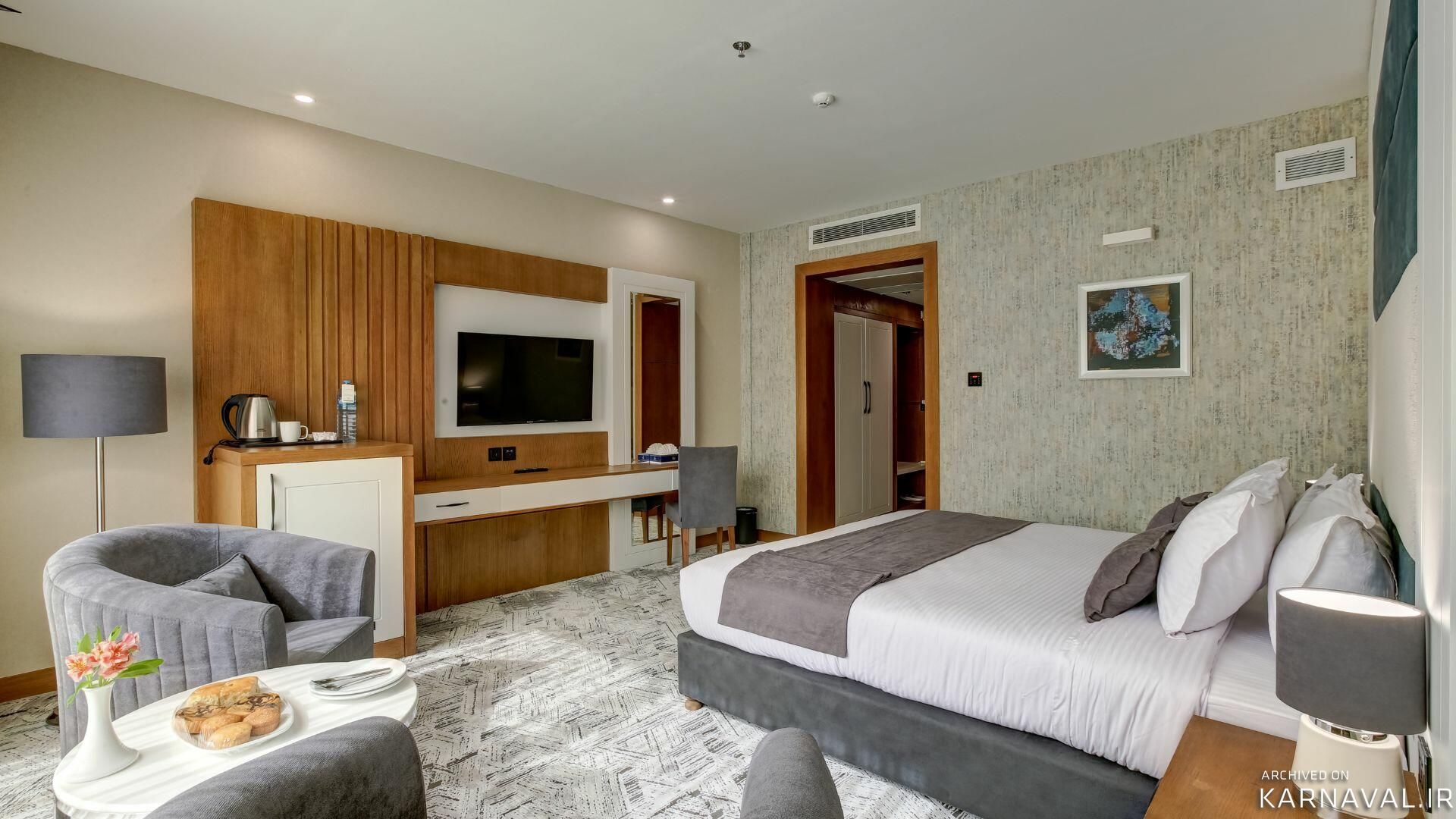 هتل خورشید هشتم رئوف کوثر