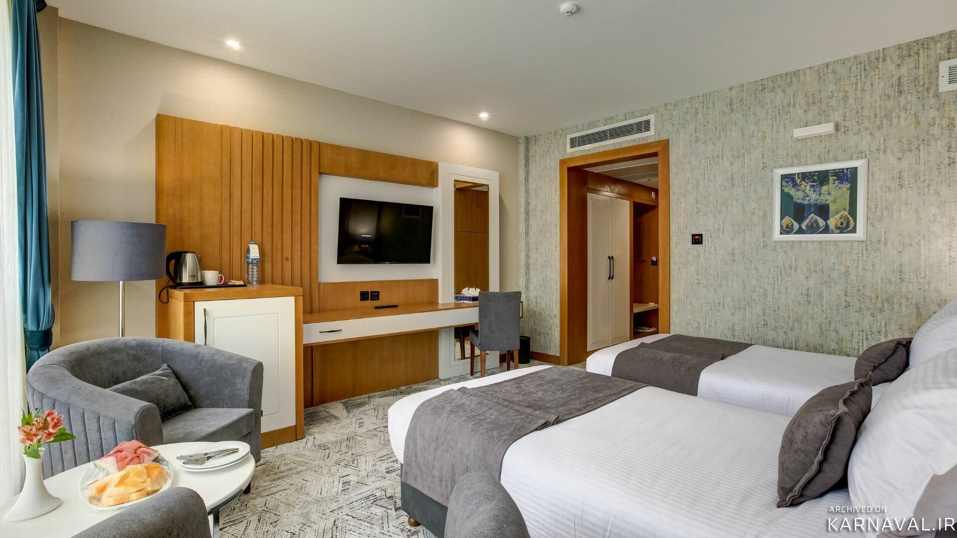 هتل خورشید هشتم رئوف کوثر