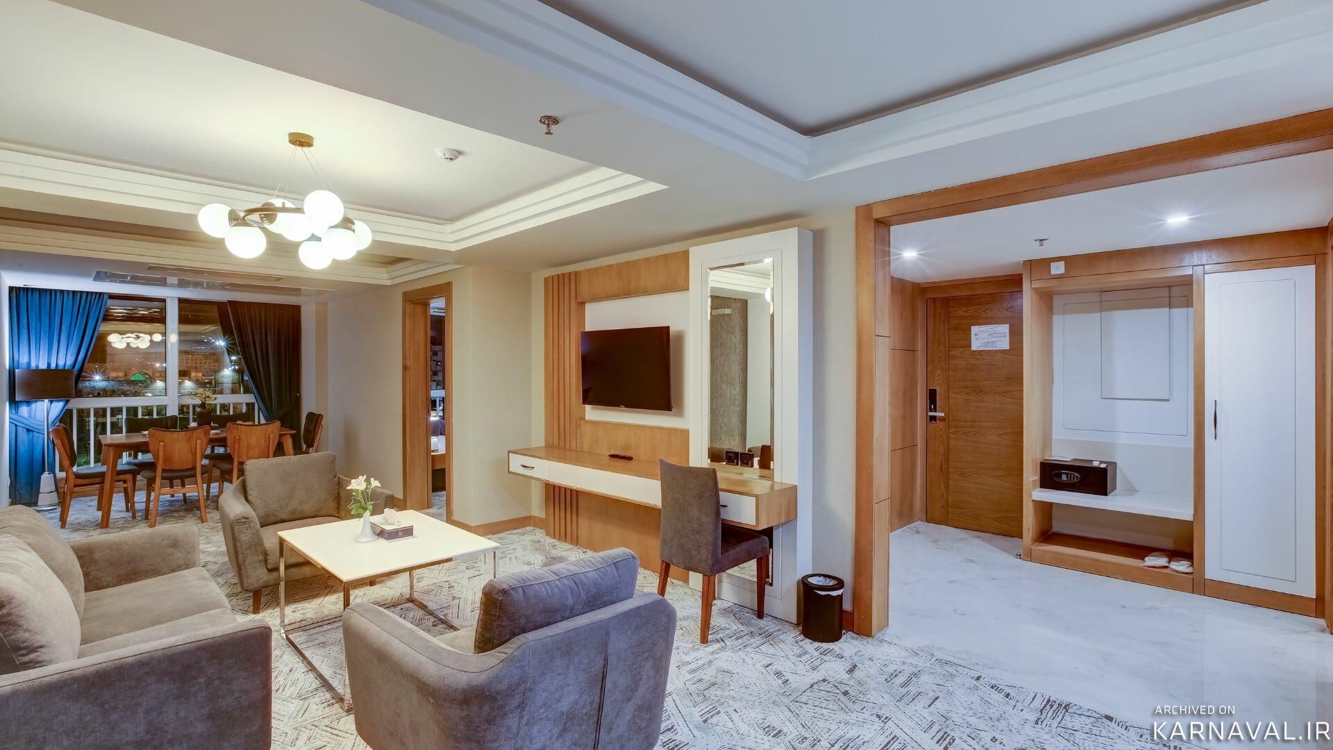 هتل خورشید هشتم رئوف کوثر