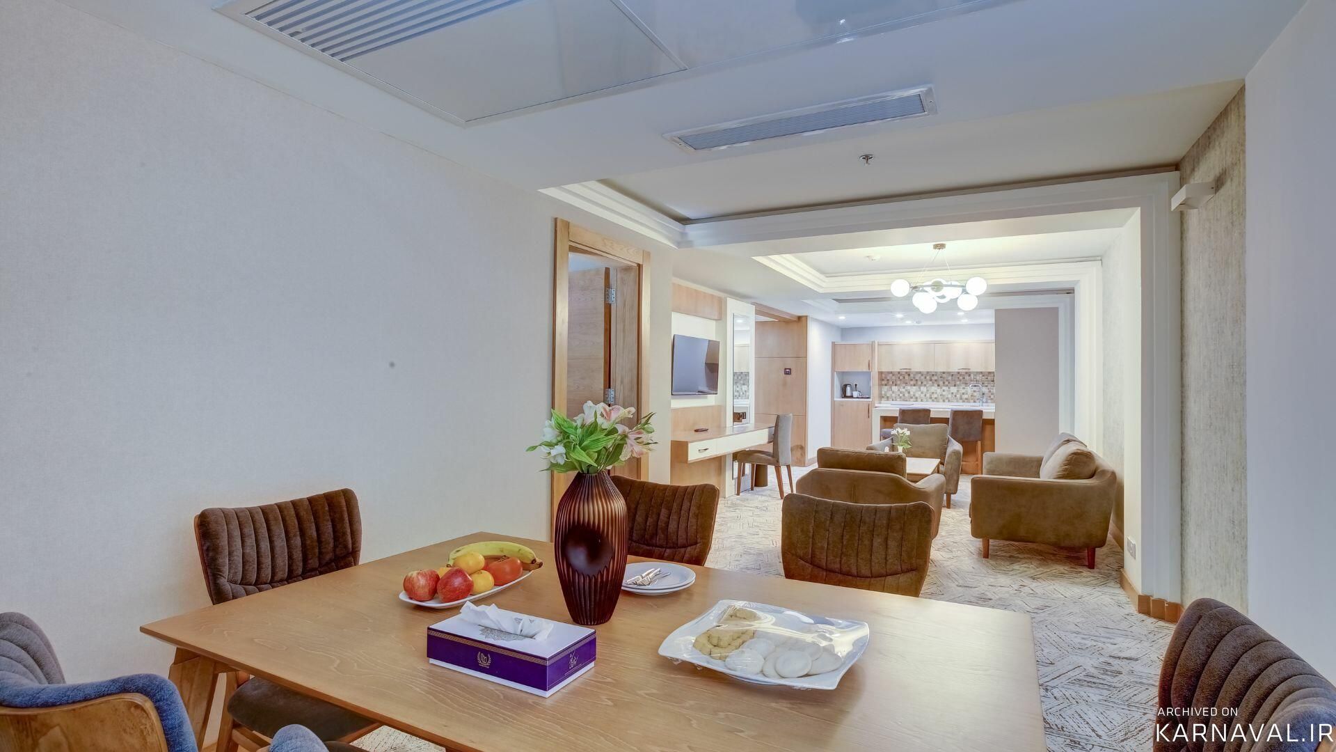 هتل خورشید هشتم رئوف کوثر