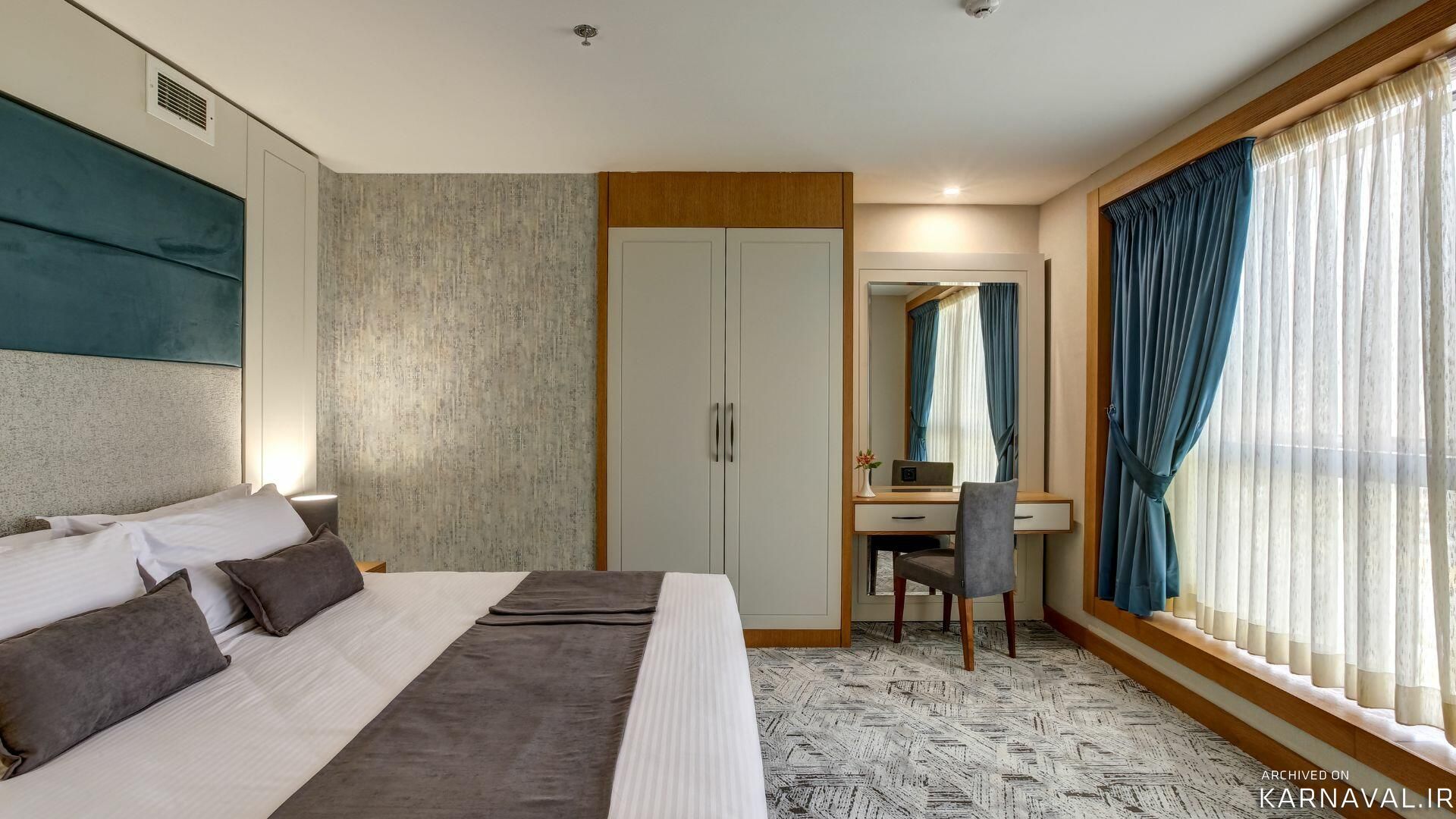 هتل خورشید هشتم رئوف کوثر