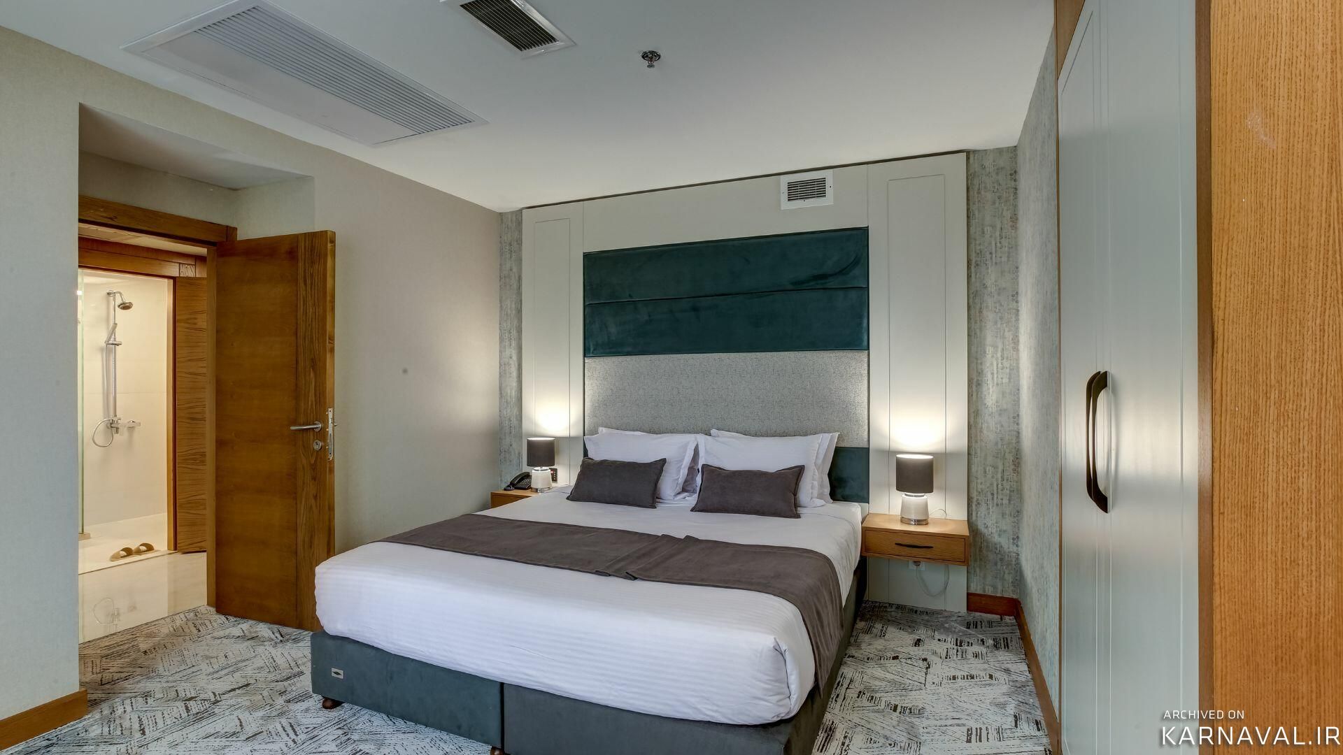 هتل خورشید هشتم رئوف کوثر