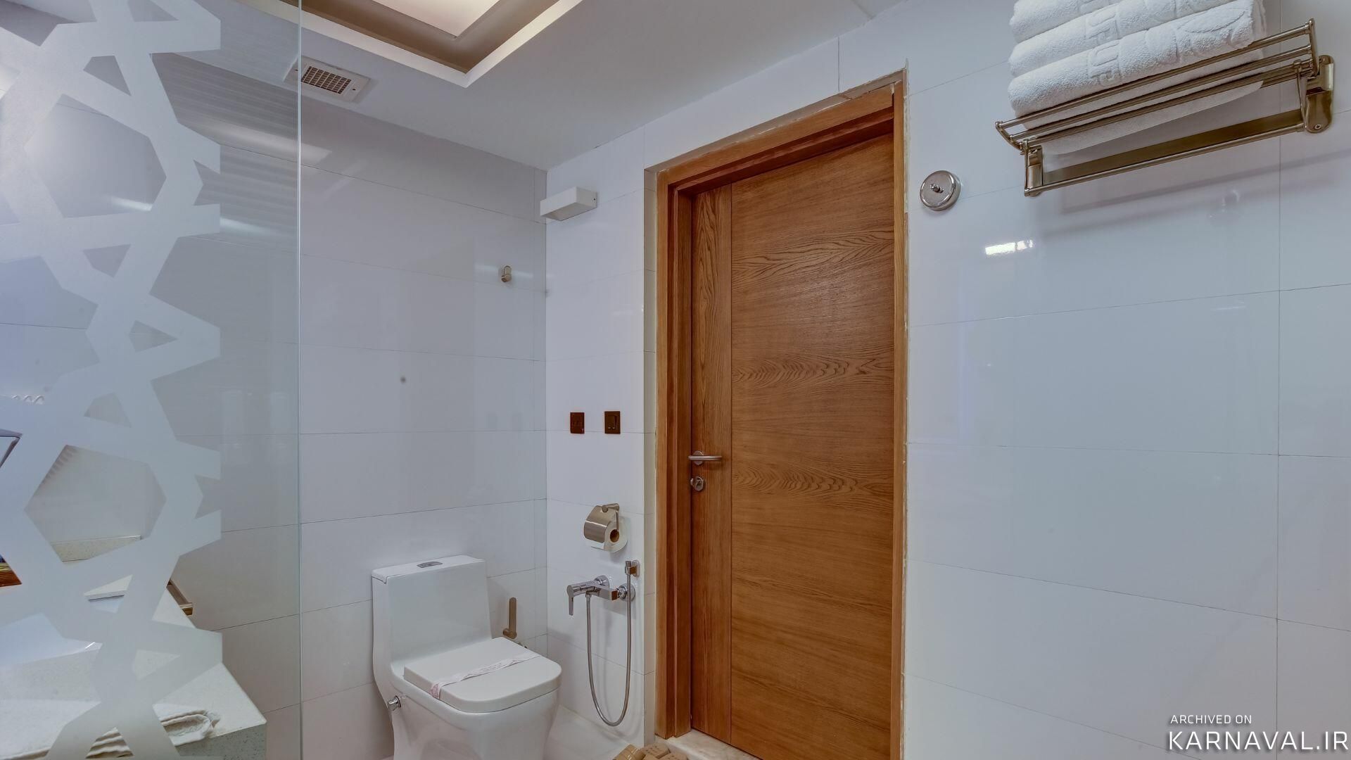 هتل خورشید هشتم رئوف کوثر