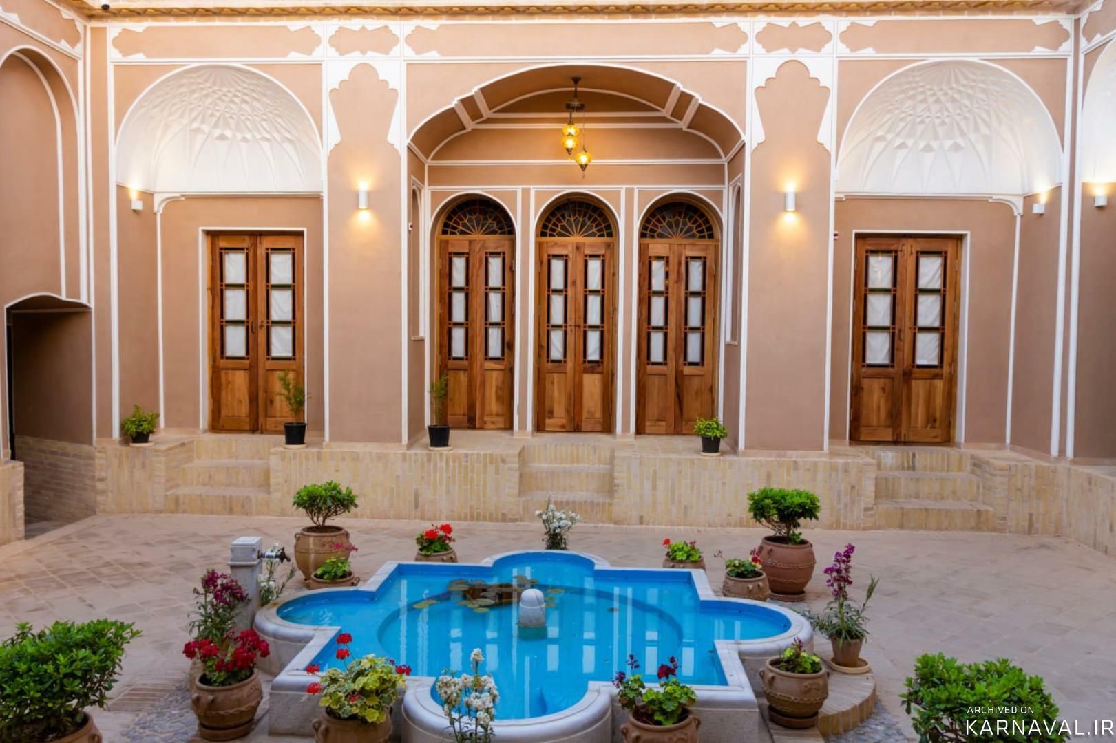 هتل بوتیک کتروا یزد