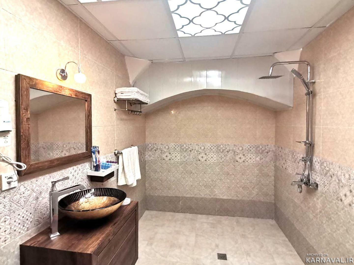 هتل بوتیک کاروانیکا کرمان