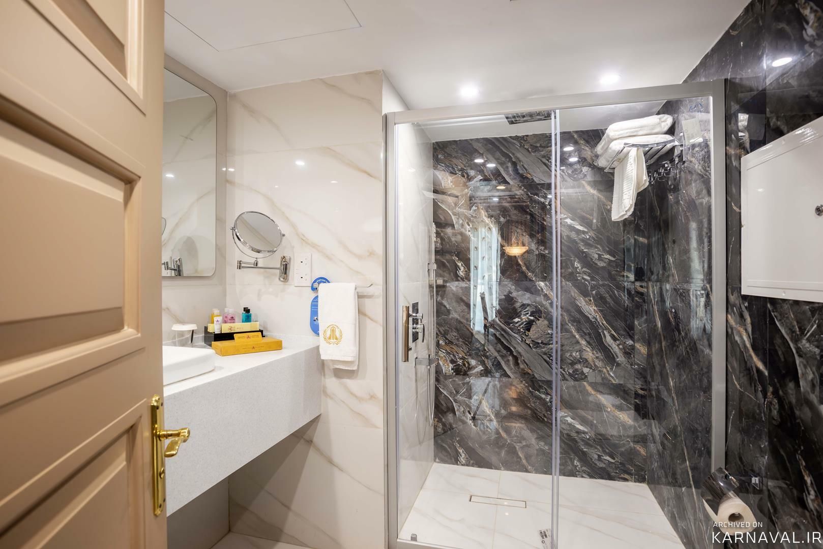 هتل پارسیان استقلال تهران