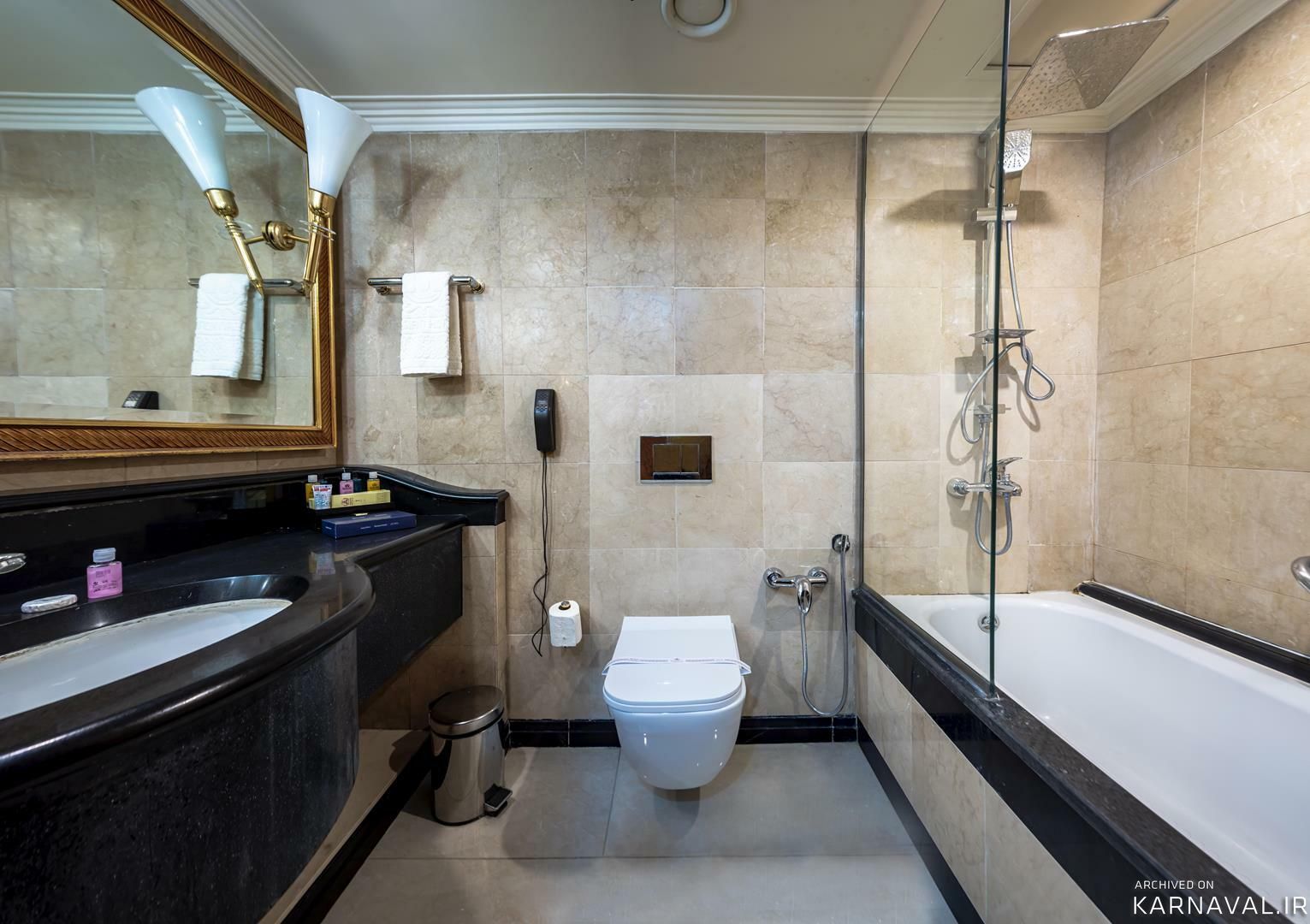 هتل پارسیان استقلال تهران