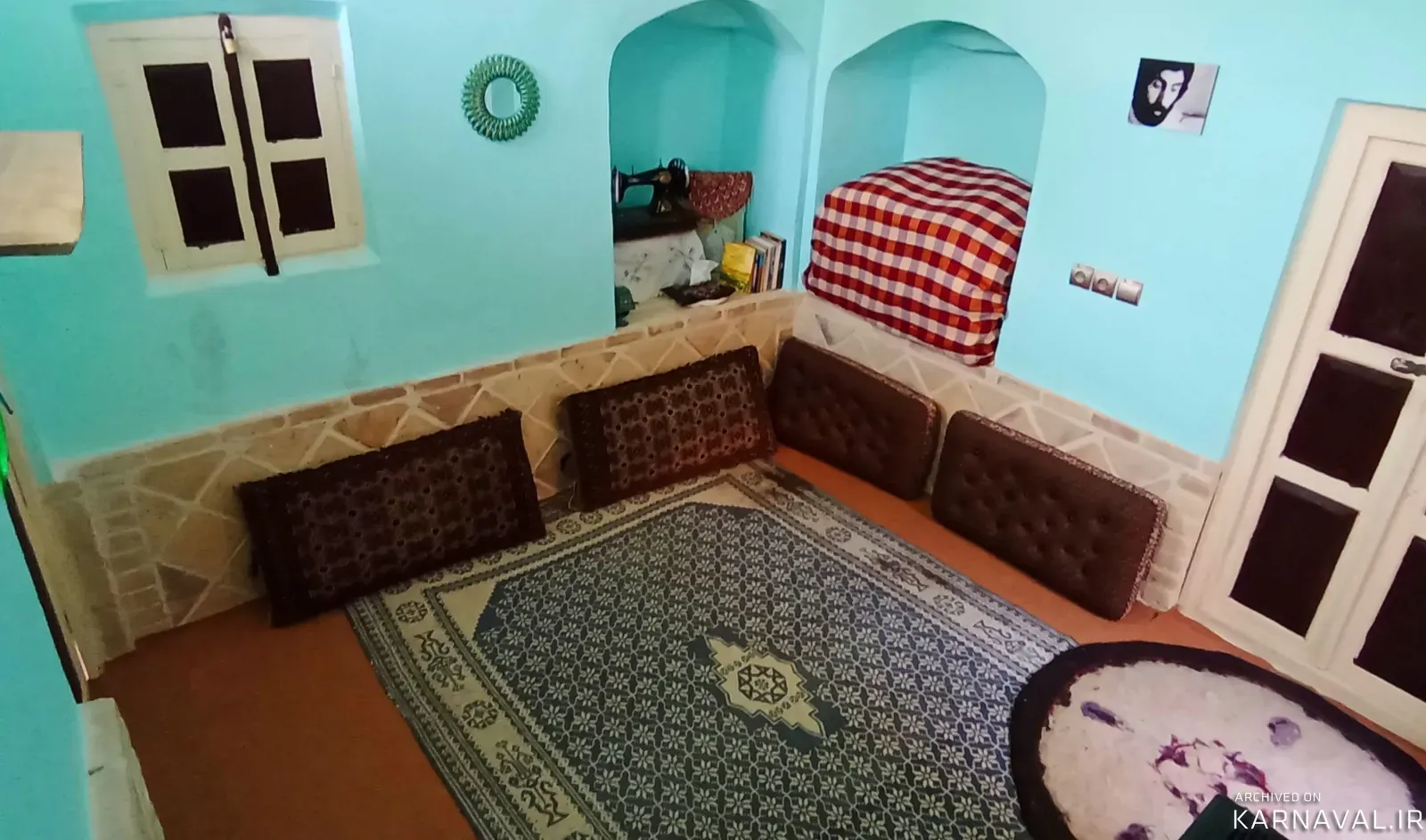اقامتگاه بوم‌گردی برزک ( اتاق آبی) با صبحانه رایگان برزک