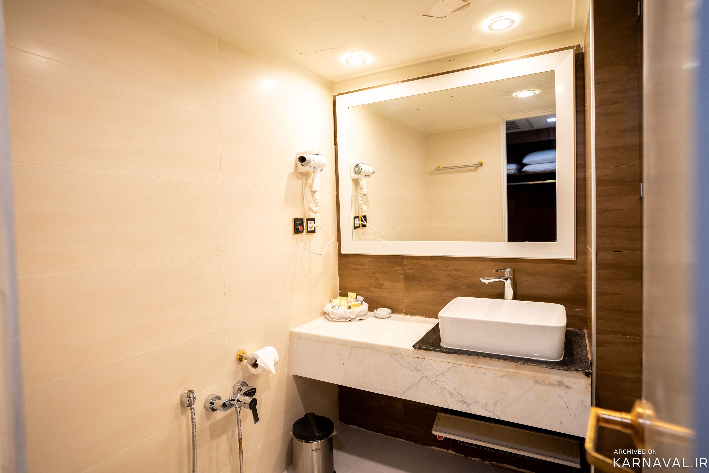 هتل لاله تهران هتل لاله تهران