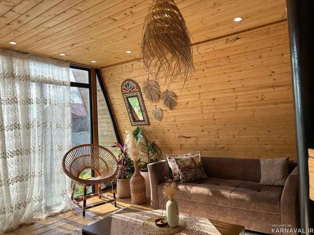 کلبه سوئیسی فرحناک با جکوزی انزلی