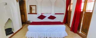 اقامتگاه بومگردی عمارت تاریخی دلگشا (بهارخواب) اصفهان اقامتگاه بومگردی عمارت تاریخی دلگشا (بهارخواب) اصفهان