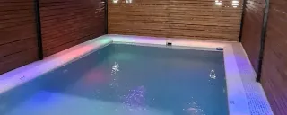 کلبه سوئیسی استخردار آبگرم لیندا نوشهر کلبه سوئیسی استخردار آبگرم لیندا نوشهر