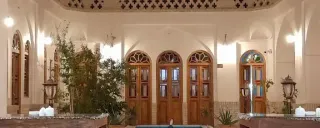 اقامتگاه سنتی عمارت شاه نشین کاشان اقامتگاه سنتی عمارت شاه نشین کاشان