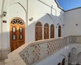 اقامتگاه سنتی عمارت شاه نشین کاشان اقامتگاه سنتی عمارت شاه نشین کاشان