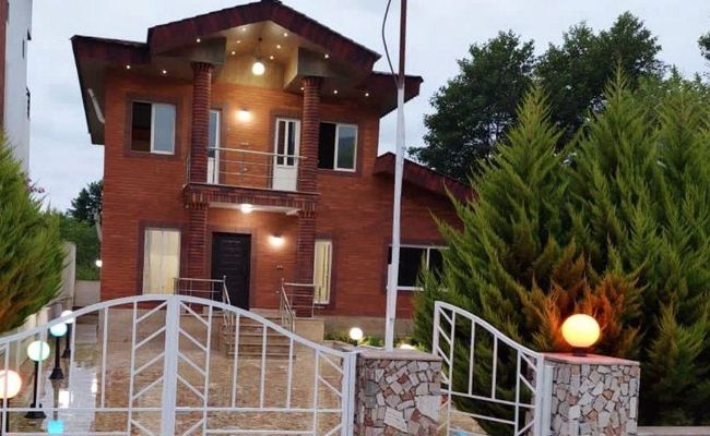 ویلای سهخوابه استخردار با منظره جنگل نمک آبرود ویلای سهخوابه استخردار با منظره جنگل نمک آبرود