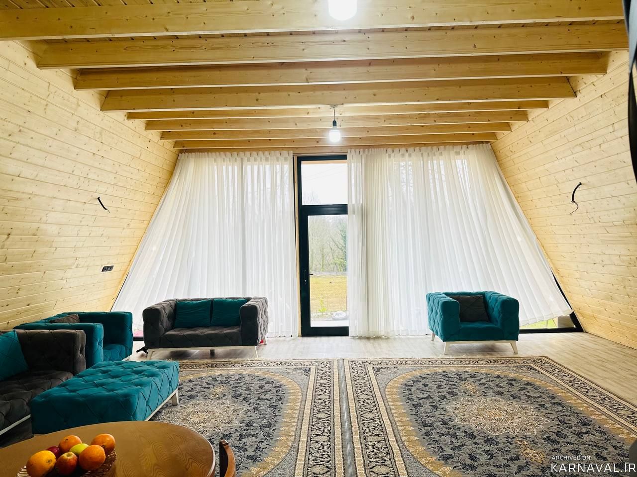 کلبه سوئیسی کلاب با چشم اندازه جنگل