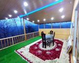 کلبه چوبی تو دل جنگل و دریا کلبه چوبی تو دل جنگل و دریا