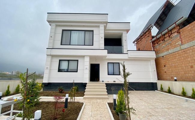 ویلا با استخر سرپوشیده در نزدیکی شهرک نمک آبرود ویلا با استخر سرپوشیده در نزدیکی شهرک نمک آبرود