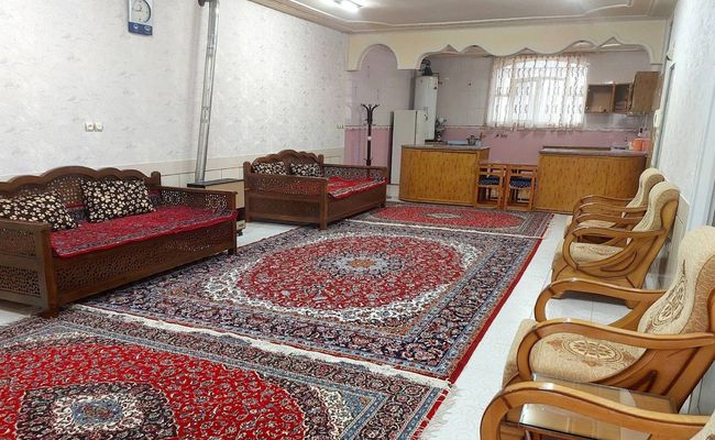 خانه ویلایی با چشم انداز بسیار زیبا خانه ویلایی با چشم انداز بسیار زیبا
