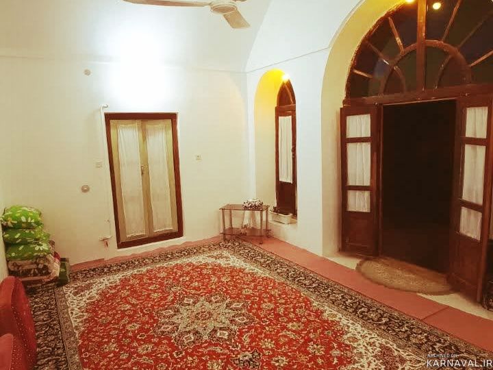 سنتی و دنج در دوقدمی میدان تاریخی امیرچخماق سنتی و دنج در دوقدمی میدان تاریخی امیرچخماق