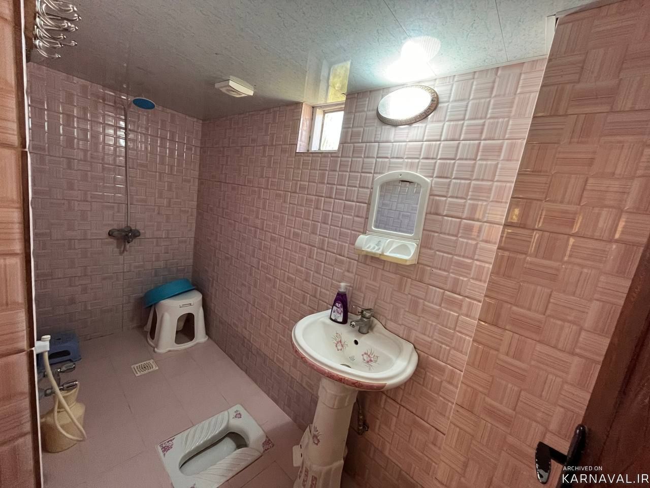 ویلا جنگلی دوخوابه در باغ سرسبز