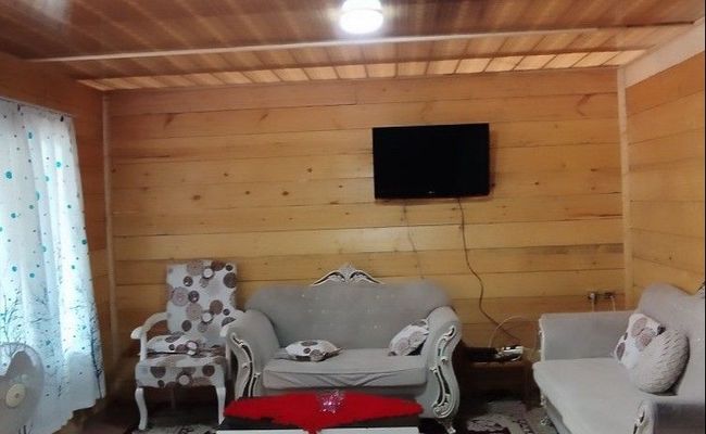 ویلای چوبی دو خوابه با حیاطی زیبا ویلای چوبی دو خوابه با حیاطی زیبا
