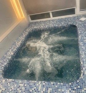 عمارت ٣ خوابه جكوزي هشت نفره و بيليارد حرفه اي وفوتبال دستي عمارت ٣ خوابه جكوزي هشت نفره و بيليارد حرفه اي وفوتبال دستي