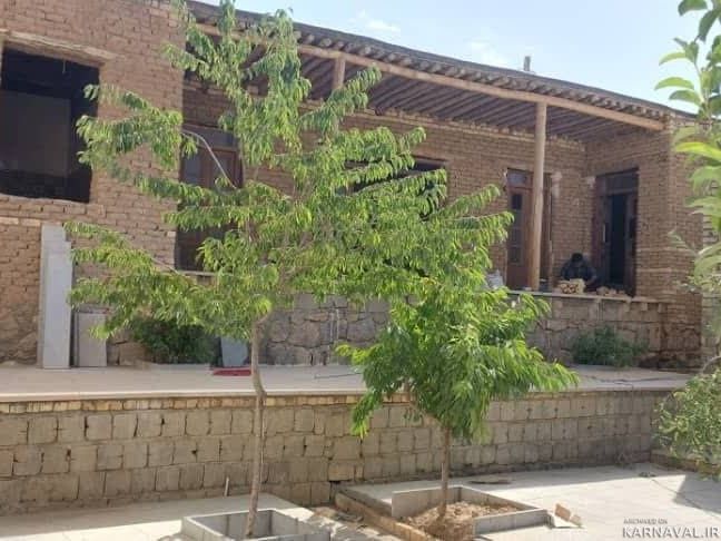 اقامتگاه بومگردی کاوه آهنگر (اتاق شاه نشین)