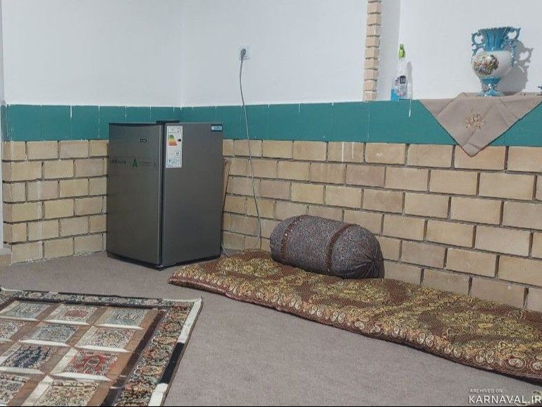 اقامتگاه بومگردی کاوه آهنگر (اتاق شاه نشین)
