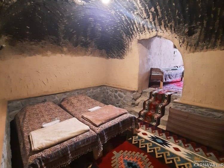 اقامتگاه سنتی افوشتا (اتاق کاریزا)