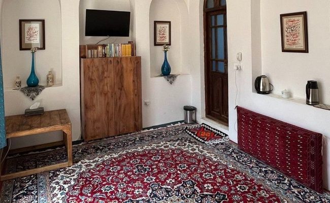 اقامتگاه تاریخی خانه سمنانی ها "اتاق خورشید" اقامتگاه تاریخی خانه سمنانی ها "اتاق خورشید"