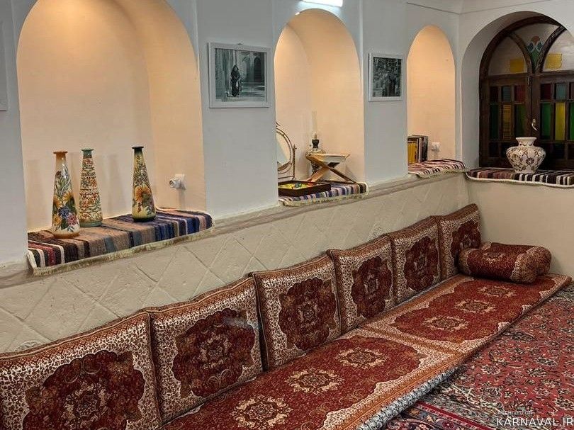 اقامتگاه تاریخی خانه سمنانی ها "اتاق کرسی" اقامتگاه تاریخی خانه سمنانی ها "اتاق کرسی"