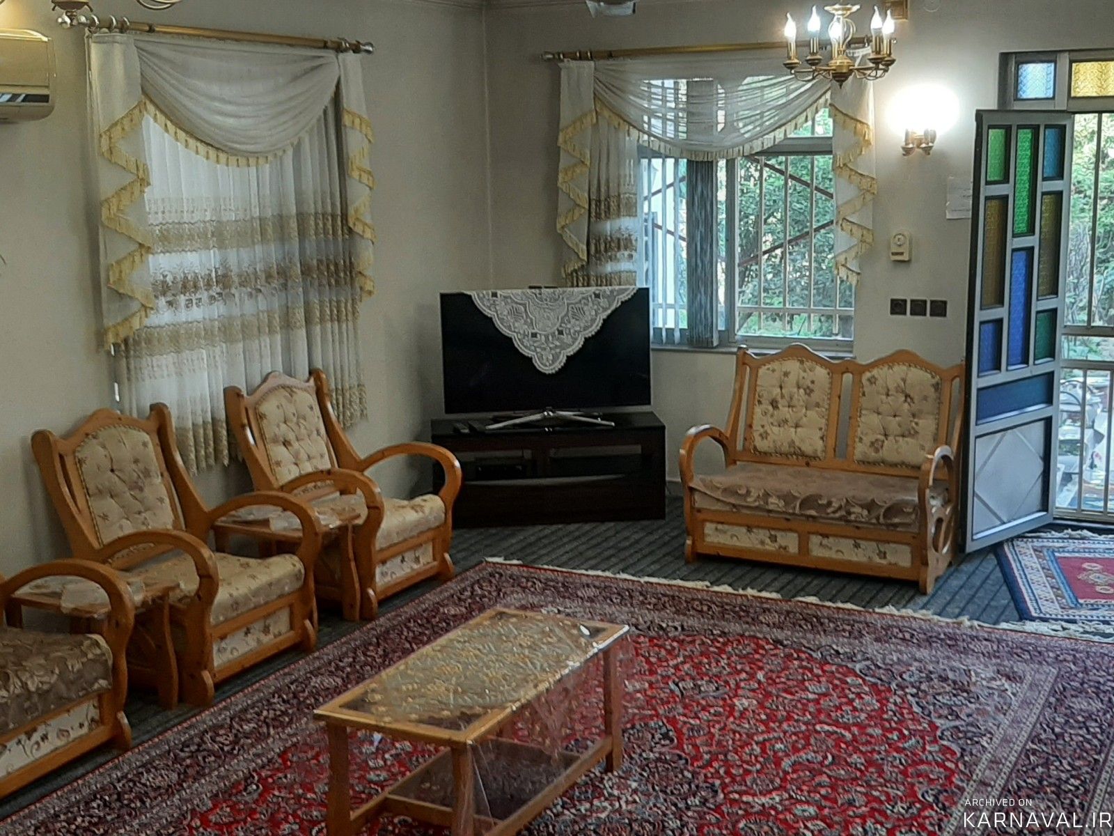 ویلای یک خوابه با حیاطی سرسبز ویلای یک خوابه با حیاطی سرسبز