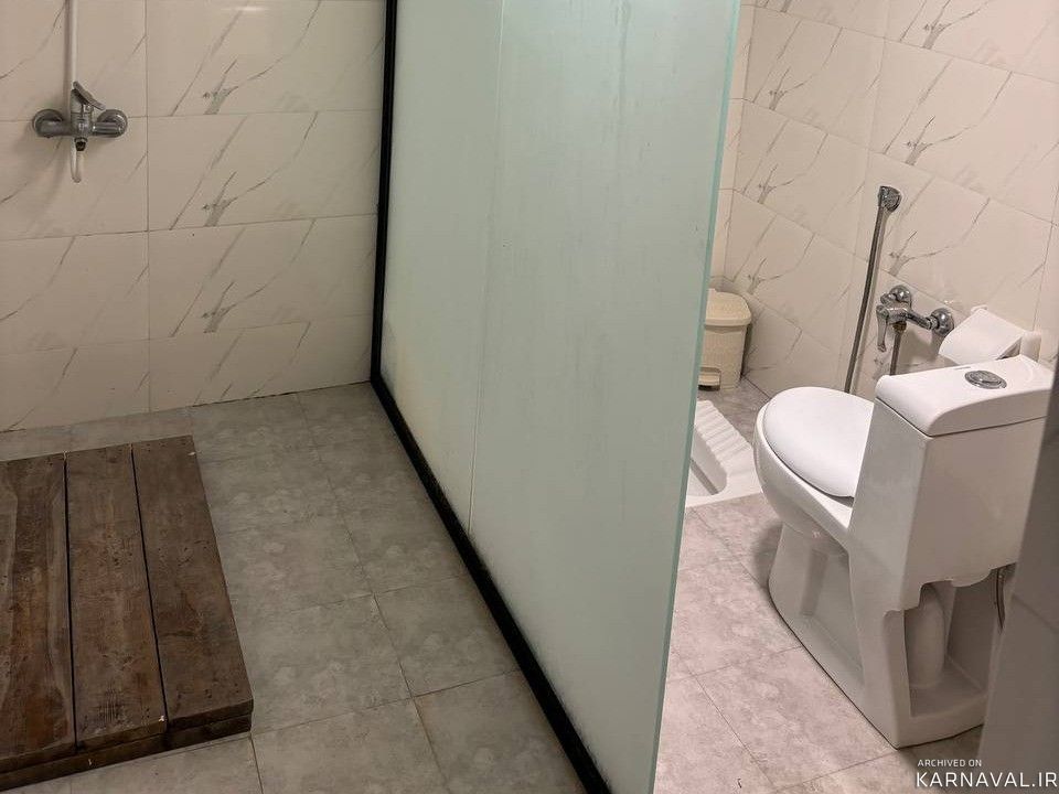 کلبه سوئیسی چوبی عروس