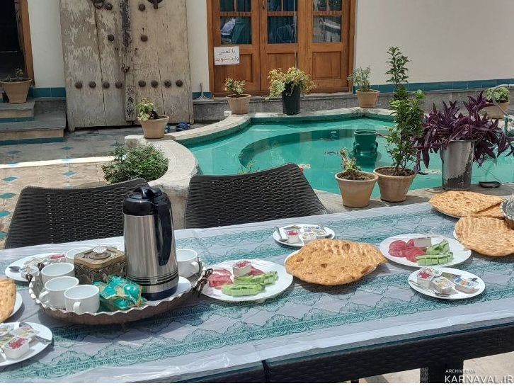 اقامتگاه سرای سنتی سلطانی اتاق زمرد اقامتگاه سرای سنتی سلطانی اتاق زمرد