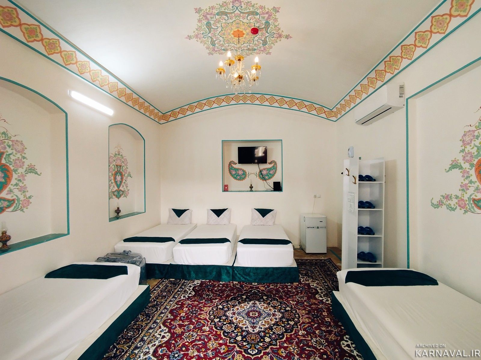 اقامتگاه سنتی چهارباغ "102"