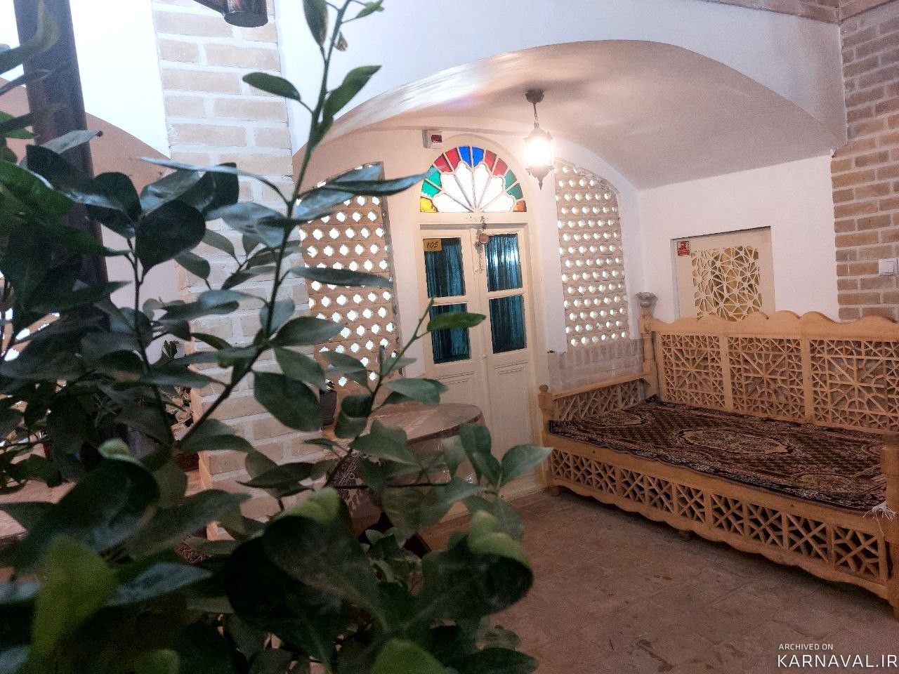 اقامتگاه سنتی چهارباغ "105"