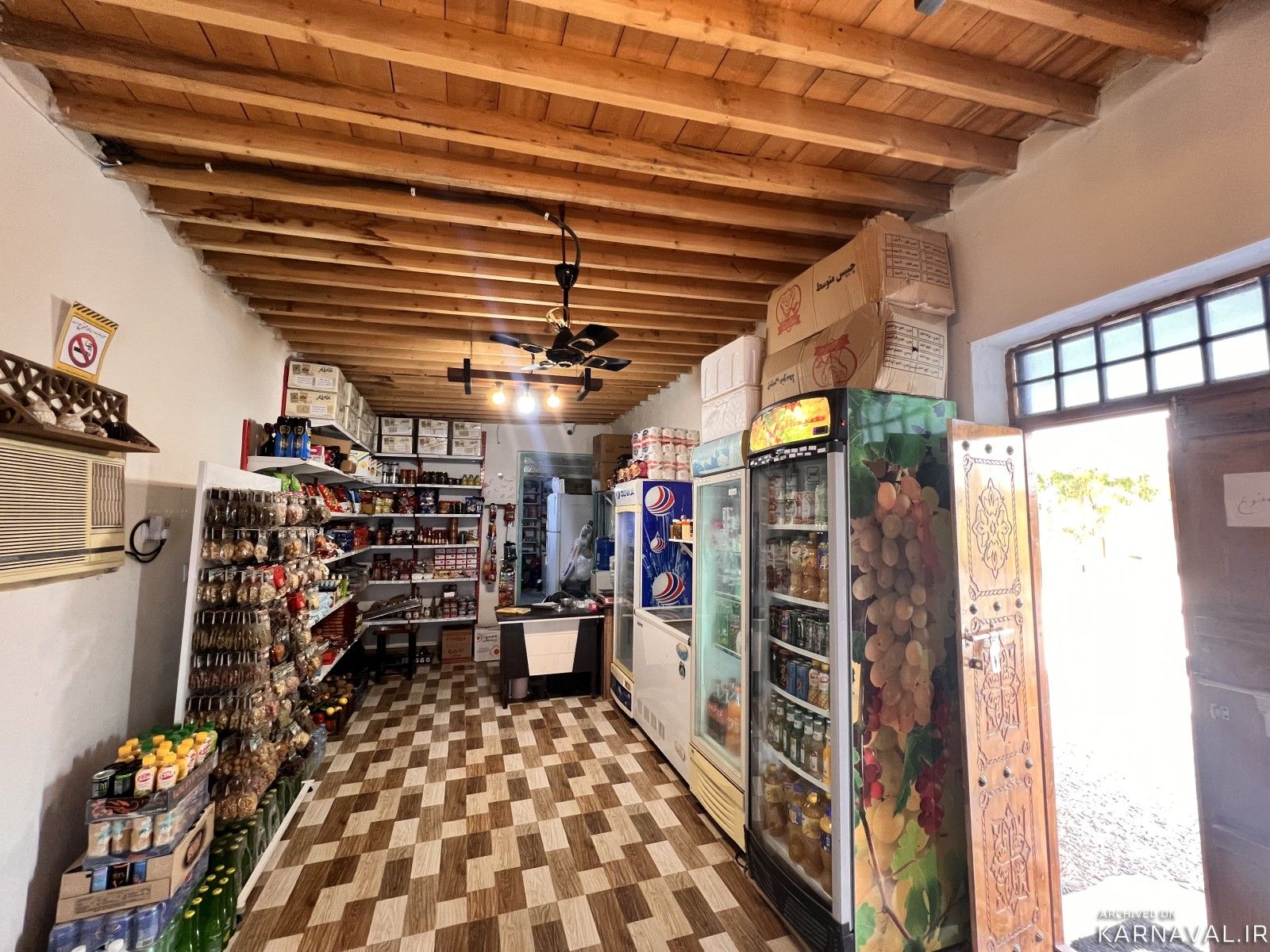 بومگردی مروارید(آلاچیق خرچنگ) بومگردی مروارید(آلاچیق خرچنگ)