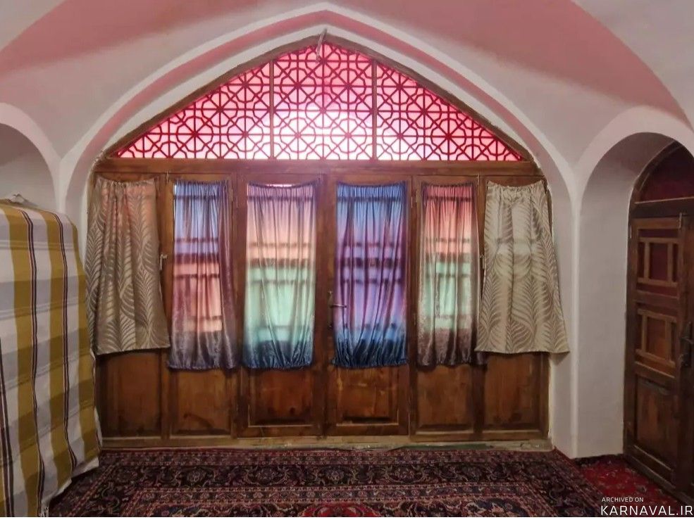اقامتگاه بومگردی دژ گلی "اتاق شاه نشین"