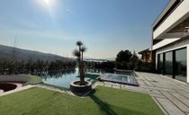عمارت "گلدن استار" در لواسان بزرگ عمارت "گلدن استار" در لواسان بزرگ