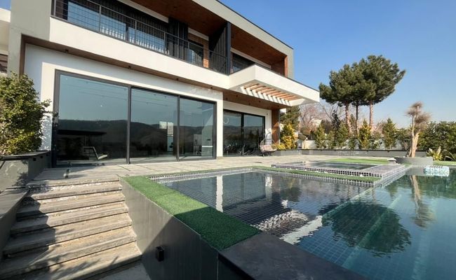 عمارت "گلدن استار" در لواسان بزرگ عمارت "گلدن استار" در لواسان بزرگ