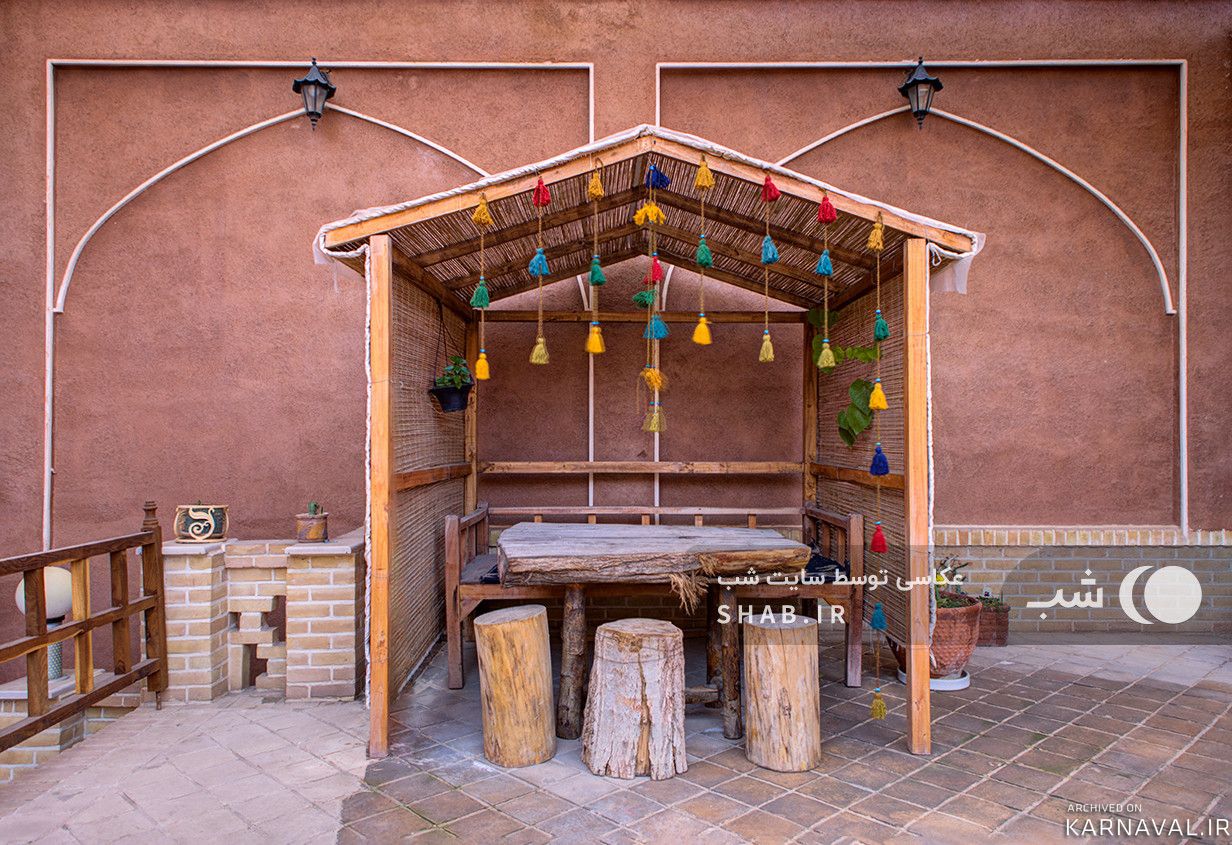 اقامتگاه بومگردی سنتی "ثنا" اتاق سه تخت