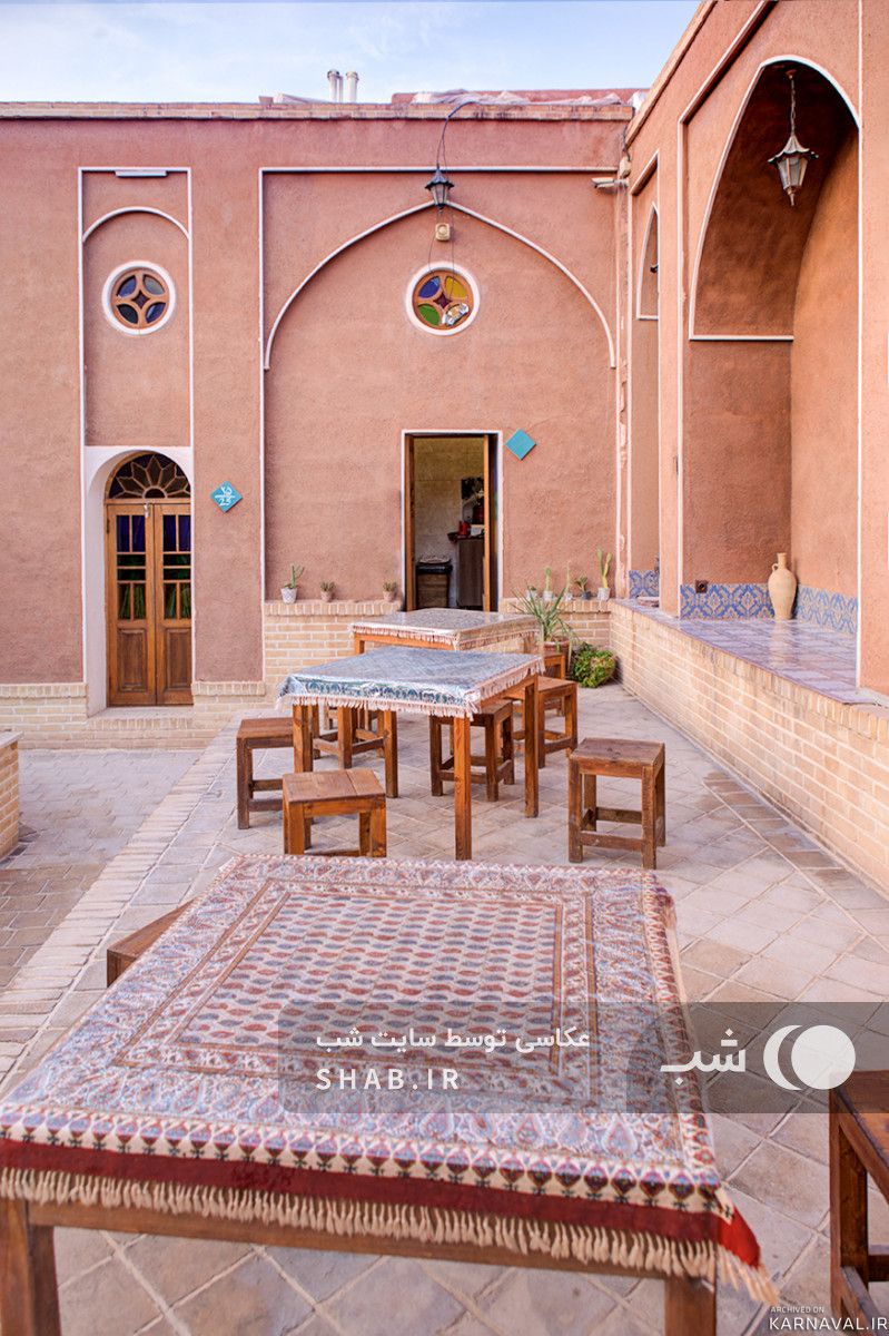 اقامتگاه بومگردی سنتی "ثنا" اتاق سه تخت